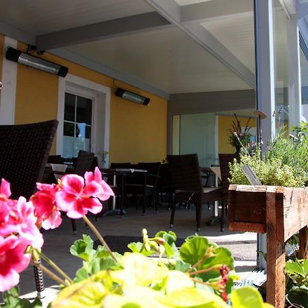 Hotel & Fruehstueckspension Raabtal Фелдбах Екстериор снимка