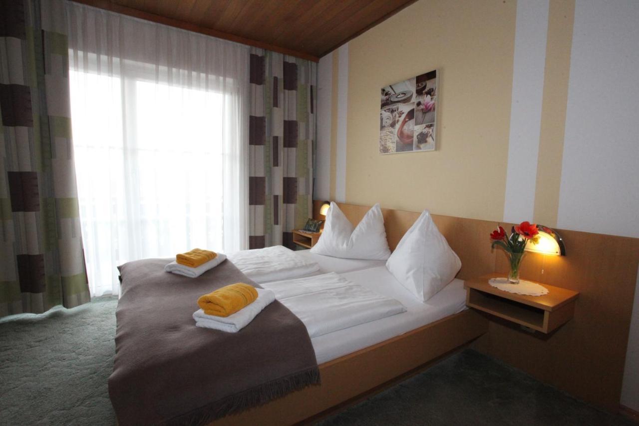 Hotel & Fruehstueckspension Raabtal Фелдбах Екстериор снимка