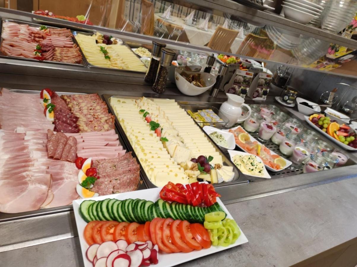 Hotel & Fruehstueckspension Raabtal Фелдбах Екстериор снимка